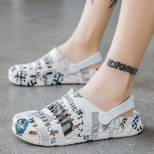 Summer Men Slippers Massage Mules Outdoor Garden Shoes Clogs Beach Slippers Flip-Flops Men Indoor Home Slides Bathroom Loafer 47