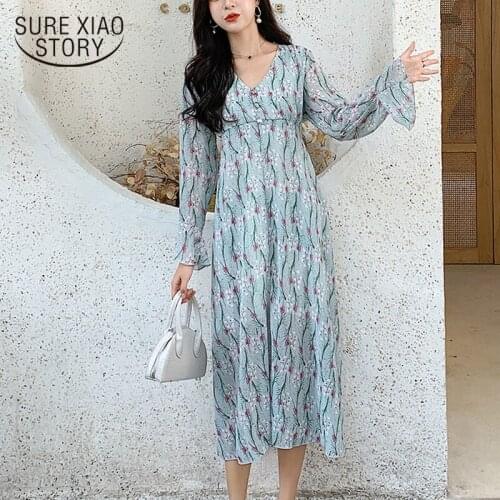 Mid-calf Chiffon Dresses Slim Floral Dress 2019 Autumn New V-collar Dress Flare Sleeve A-line Beading Casual Lady Dress 7147 50