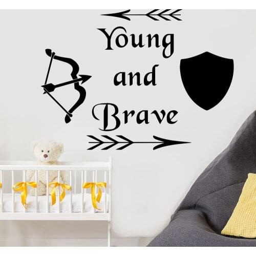 Young And Brave Wall Decal Letter Arrow Design Wall Sticker Vinyl Wall Art Mural For Kids Room Rustic Nursery Decoration AY1071