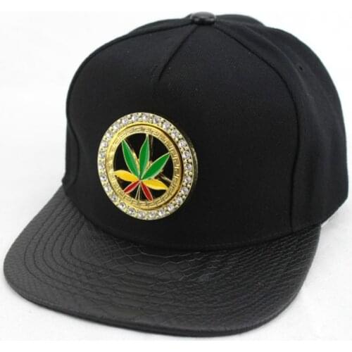 The PU leather flat cap turntable maple leaf rotating canopy cap Street baseball hat hip hop hat skateboard caps