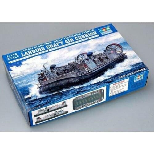 Trumpeter 00106 1/144 JMSDF Cushion Landing Craft Air