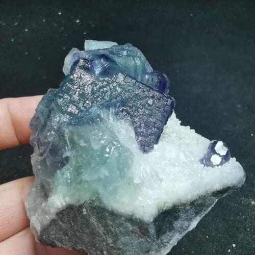 136.6gNatural rare blue-green fluorite mineral crystal specimen degaussing geology teaching home decoration collection ornaments