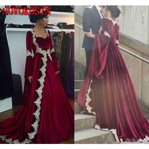 2019 New Arabic Dubai Long Sleeves Kaftan Velvet Evening Dresses With Appliques Cloak Long Vintage Muslim Sweetheart Party Gowns