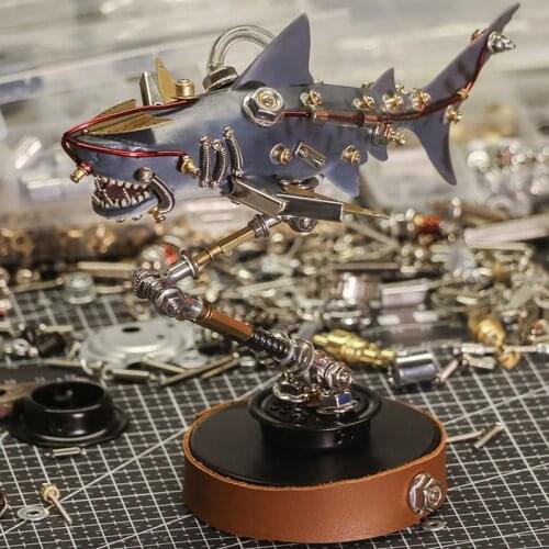 Mechanical second-hand hand-made toy variation shark DIY manual model mecha variation animal ornaments