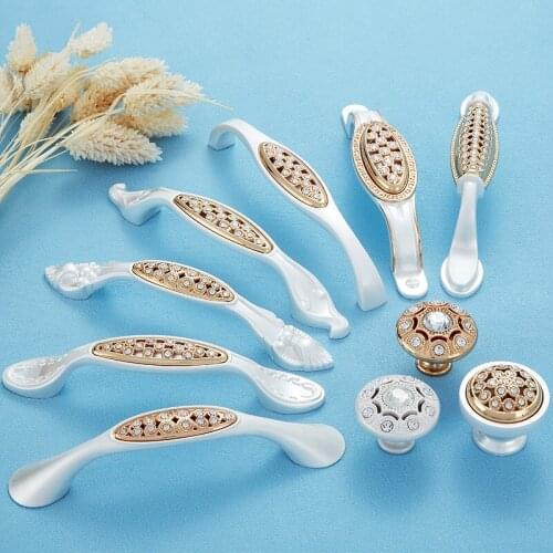 Crystal Dinamond Furniture Door Handle Cabinet Drawer Dresser European Luxury Kitchen Cupboard Wardrobe Closet Pull Round Knob