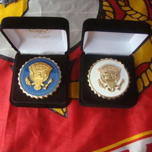US PRESIDENTIAL SERVICE PRESIDENT IDENTIFICATION INSIGNIA METAL BADGE LAPEL PIN