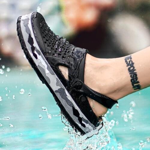 Big Size Mens Slippers for Graffiti Flip Flop Men Non-slip Mens Sandals Clogs Rubber Slippers Casual Fashion Beach Man Shoes