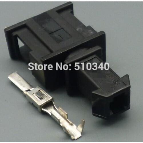 1set 1 hole 3.5mm jacket Automotive connectors car connector male with terminal