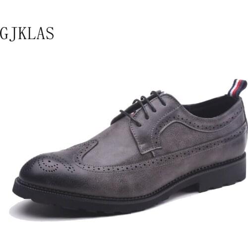 Brogues Dress Mens Business Shoes Casuales Classic Leather Office Shoes Men Elegant Comfy Oxford Formal Man Shoes High Quality