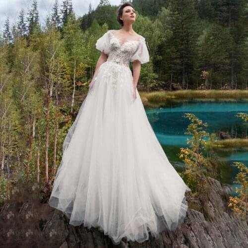 Sheer Open V-back 3D Lace Applique A-line Wedding Dress with Poffy Short Sleeves Bridal Dress vestido de novia sirena