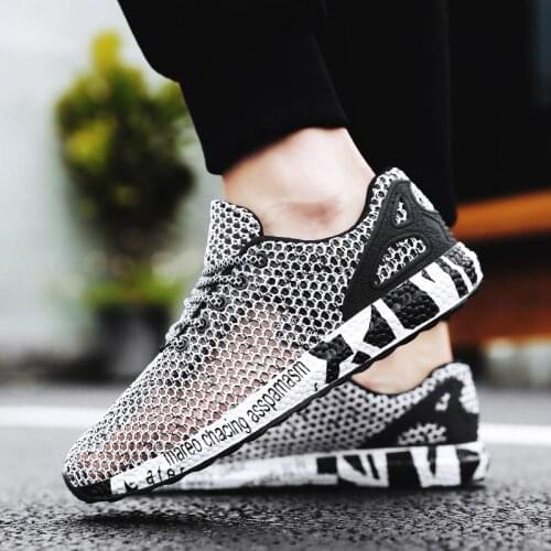 Running Sneakers Sport Men Sports Shoes Retro Children Tennis 2021 Wholesale Soft Outsole 39-45 Designer High Quality Massager