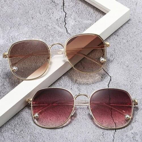 2021 New Stylish Round Sunglasses Women Men Gradient Hollow out Lens Rhinestone Sun Glasses Female Vintage Goggle Shades UV400