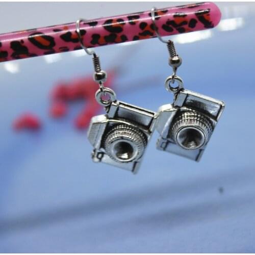 Vintage Bronze Zinc Alloy Cute Mini Camera Shaped Earrings For Women Girl Ear Jewelry Crafts Charms 18*15mm