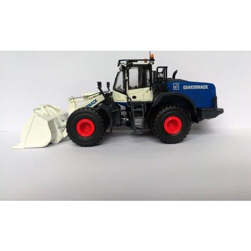 UH8116 1:50 QUAKERNACK Wheel Loader