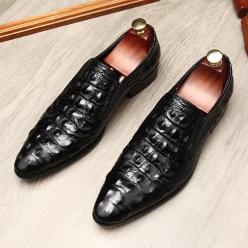 Formal shoes man, set foot embossing, stone pattern, the British style pointed. Cowhide, breathable, size 46, wedding dress