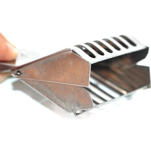 25PCS Wholesale Supplies Metal Cage Clip Rearing Clips Catcher Cover Beekeeping Cages Bees Queen Bee House Tools Rear Box Cup