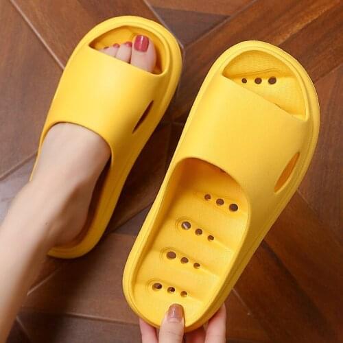 2021 Womens slippers bathroom summer silent indoor bath mens slides thick-soled Fashion Soft Sole EVA leaky shoes Size 45