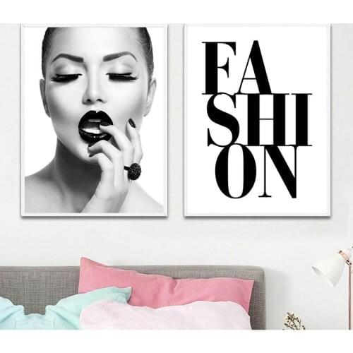 Fashion Model Girl Lips Wall Art Posters and Prints Canvas Painting Nordic Decoration Picture Girl Bedroom Home Decoration
