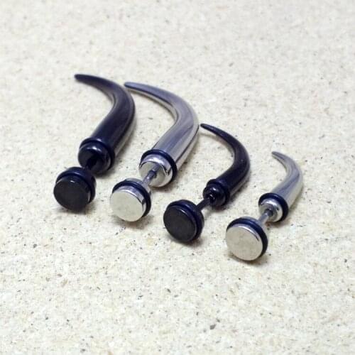 Punk Fashion Mens Wolf Tooth Earrings Color Black Titanium Steel Long Spike Tooth Stud Earrings Amulet Ear Brincos Jewelry