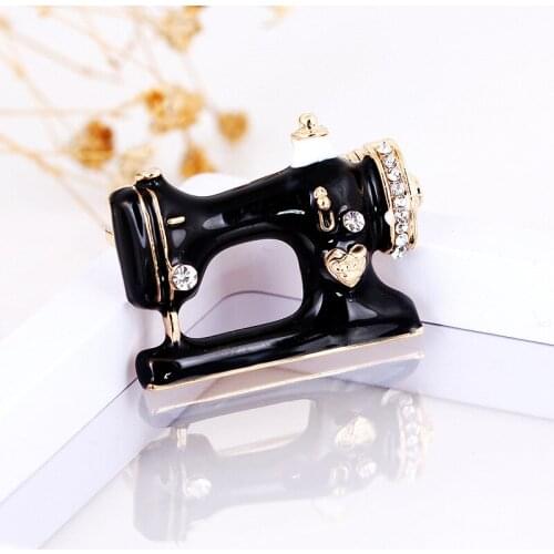 2021 new retro sewing machine brooch clothing all-match autumn and winter collar pin silk scarf buckle badge party jewelry gift