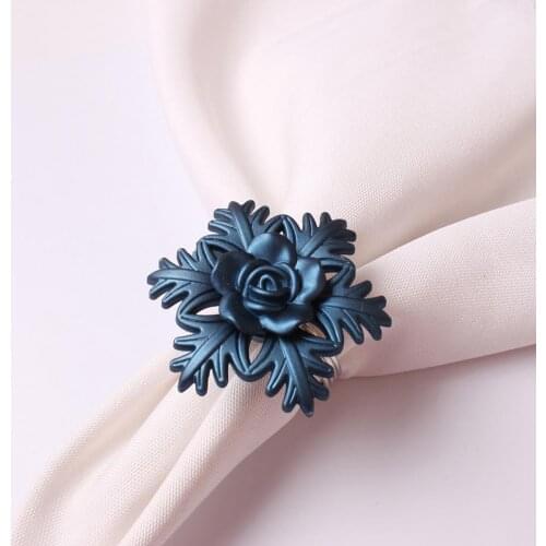 6Pcs Napkin Buckle Floral Shape Ornamental Sturdy Christmas Snowflake Flower Napkin Ring Festival Banquet