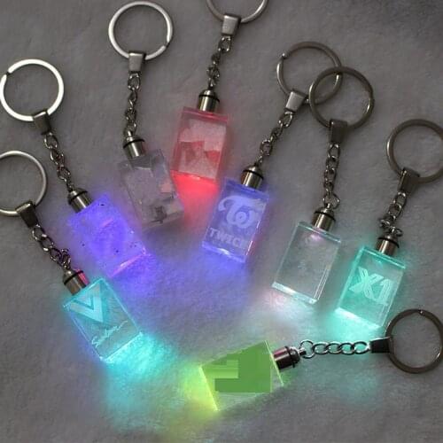 KPOP TXT X1 TWICE Seventeen keychain Crystal seven color luminous Colorful lighting key ring chain wholesale