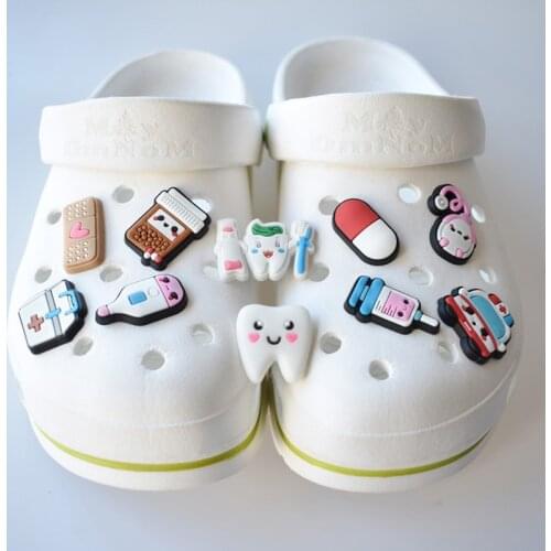 Hot Selling 1PCS Medical Equipment Icon Shoes Charms For DIY Croc Accessories Nurse Hole Slipper Wristband Decoration Gifts