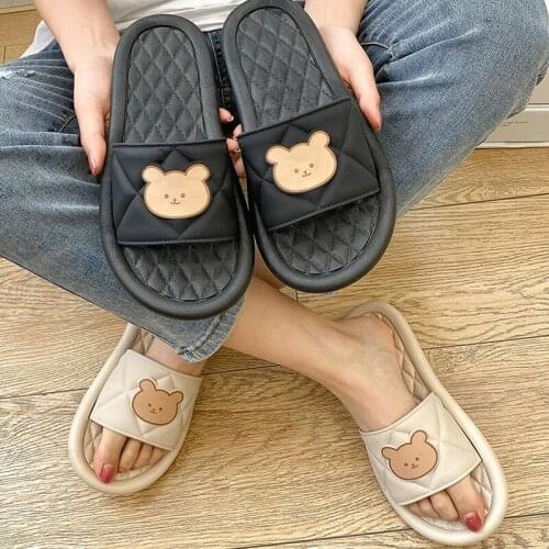 Kawaii Cartoon Bear Bathroom Fashion Platform Flip Flops Non-slip PVC Couples Summer Cool Indoor Soft Beach Men Women Slippers