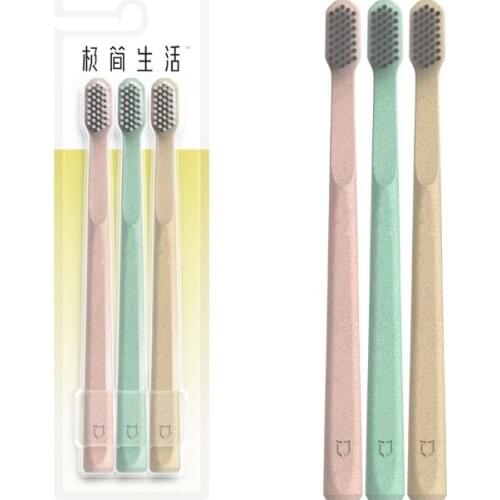 3pcs Soft straw environmental protection material toothbrush head toothbrush to clean stains protect the gum(Color random )