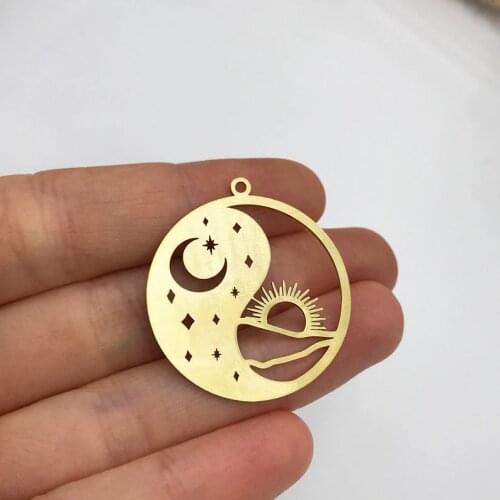 2pcs Raw Brass Yin Yang Celestial Charm, Round Sun Moon Stars Charm Pendant, Sun and Moon Jewelry, Celestial Earring Charms