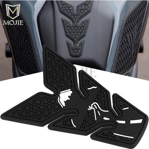 MT-07 Motorbike Stickers Decals Gas Oil Fuel Tank Pad Protector Side Sticker Knee Grips Protect Decal FOT YAMAHA MT07 MT 07 2021