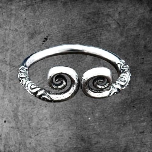 Stainless Steel Retro Vintage Silver Color Crown Rings For Women Men Wedding Engagement Jewelry Big Finger Ring