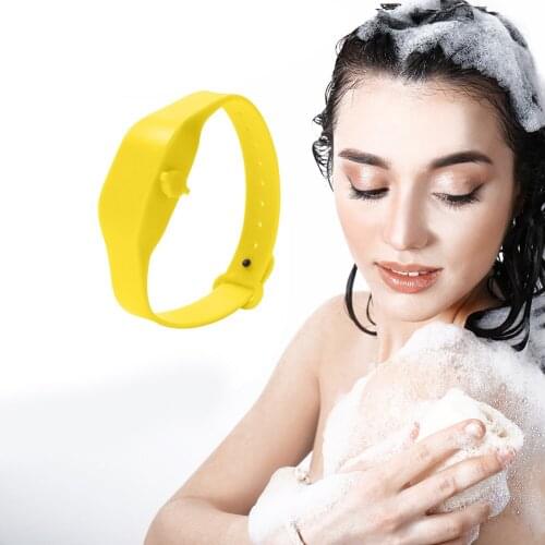 Silicone Wristband Hand Sanitizer Dispensing Gel Bracelet Outdoor Soap Dispenser Disinfectant Sanitizer Dispenser Bracelet