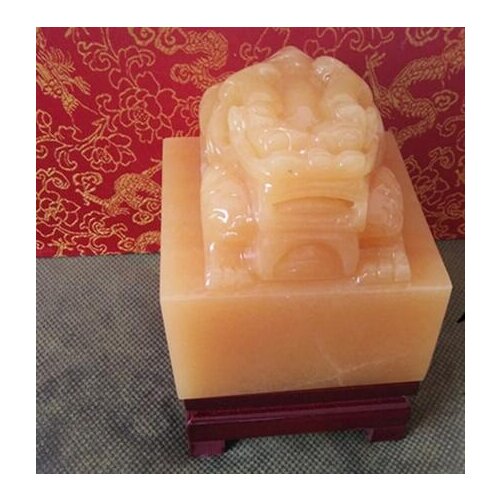 Natural rice topaz seal lucky wealth of the town house jade custom office furnishings