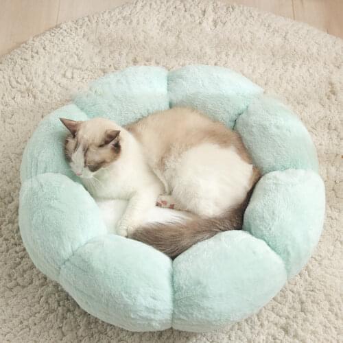 Cozy Pet Cat Bed Round Flower Shape Dog Kennel Winter Warm Sleeping Bed Cushion Mats Pet Accessories