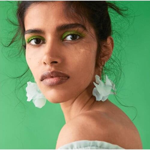 "FLORAL BEAUTY" EARRINGS