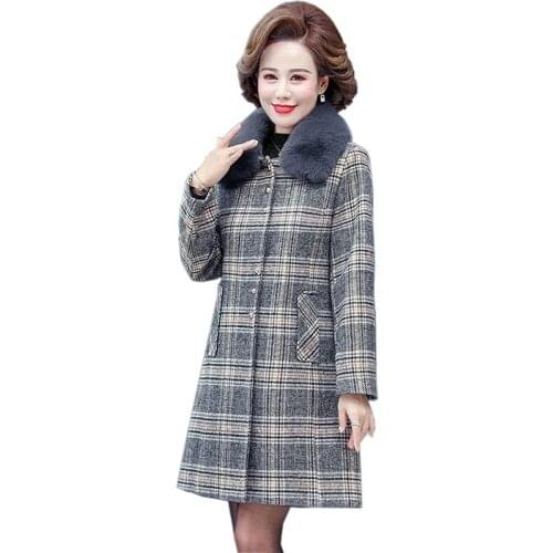 2021 Plaid Woolen Coat Women Autumn Winter Add Cotton Thicken Fur Collar Plus Size Woolen Jacket Fashion Mother Costume KW1070
