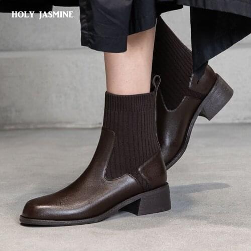 2021 Autumn Genuine Leather Boots Chunky Chelsea Ankle Boot Women Fashion Round Toe Square Heel Slip on Heels Shoes Women Boots