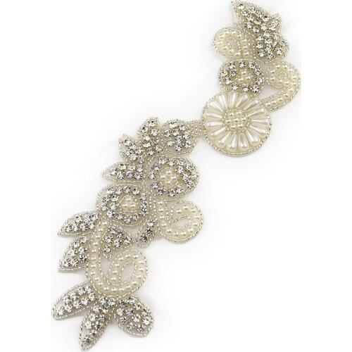Keering Flower Rhinestone And Pearl Applique Patch WRA-534