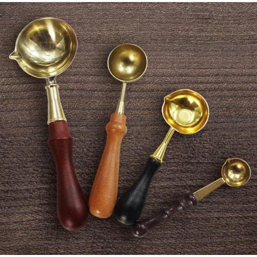 Vintage Anti-Hot Sealing Wax Spoon Wood Handle Retro Wax Stamping Spoons Retro Spoon for Wax Sealing Decorative Wax Stamp Craft