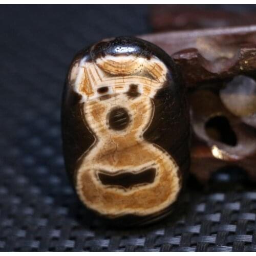 Magic Tibetan Old Agate Bear w vertically wave Totem dZi Bead