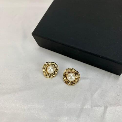 Hot Brand Fashion Pearl Jewelry Gold Color Earrings Paris Unique Round Resin Red Design Date Top Wedding Party Fine Luxury Brand