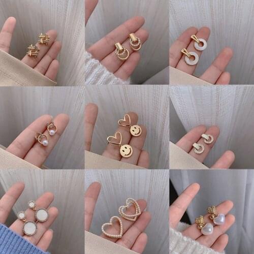 Minimalist Stud Earrings Irregular Geometric Smile Face Heart Round Circle Earrings for Women Girls Fashion Elegant Jewelry