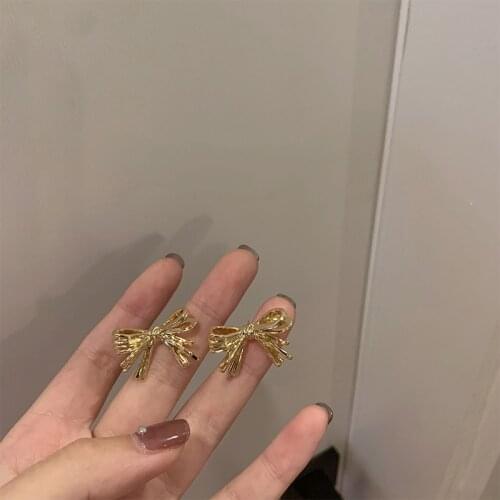 Korean Bowknot Metal Stud Earrings For Women Piercing Retro Ins Geometric Ear Jewelry 2021 Trendy Texture Chic Boucle d’Oreille