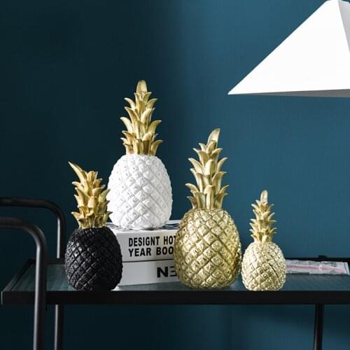 Creative Resin Golden Pineapple Shaped Figurine Living Room Wine Cabinet Window Desktop Home Ornament Table Decoration Crafts