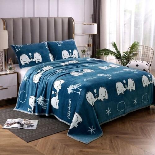 Happy baby elephant household one-piece blanket, thick crystal velvet blanket soft and warm, suitable for bedroom sofa car