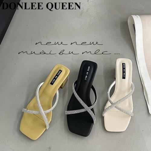 New Brand Designer Rhinestone Slippers Women Middle Heels Shoes Fashion Narrow Band Slides Outdoor Flip Flops Sandals Mujer 2021