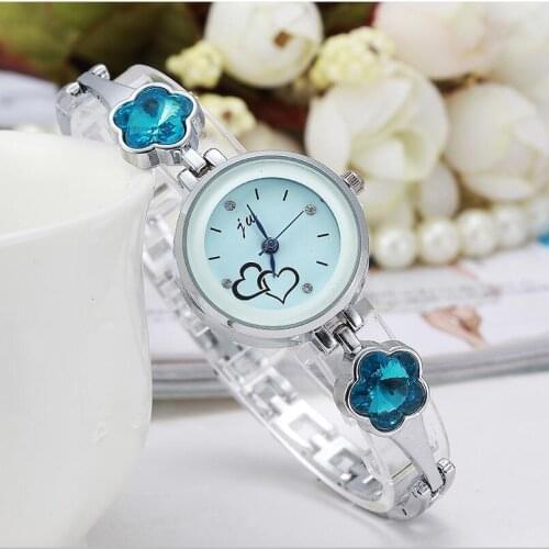 Jw 8218L Wholesale Blue Pointer Round Woman Rhinestone Watches Wholesale Alloy Quartz Bracelet Bangle Lady Flower Wrist Watches