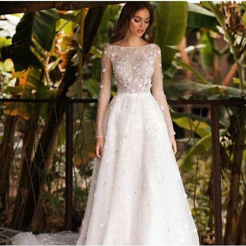 Sparkle Wedding Dress A-Line O-Neck Full Sleeve Lace Appliques Sequined Beads Button Floor Length Sweep Train Bride Gown 2021