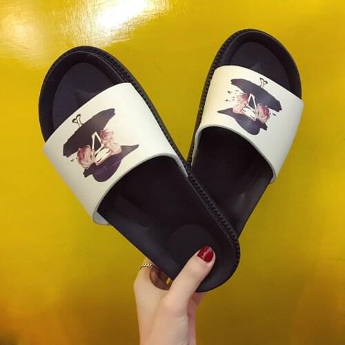 2020 Summer Cute Cartoon Cat Women Slides Fashion Beach Slides Home Slippers Slip on Sandals Women Shoes Flip Flops TUX106
